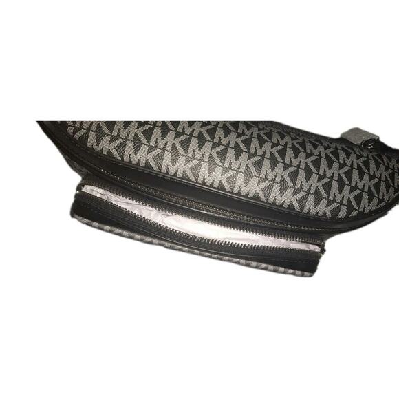 Michael Kors Unisex Black Ombre Cooper Utility Belt Bag/Sling Pack Logo NWT $328 - Picture 3 of 9